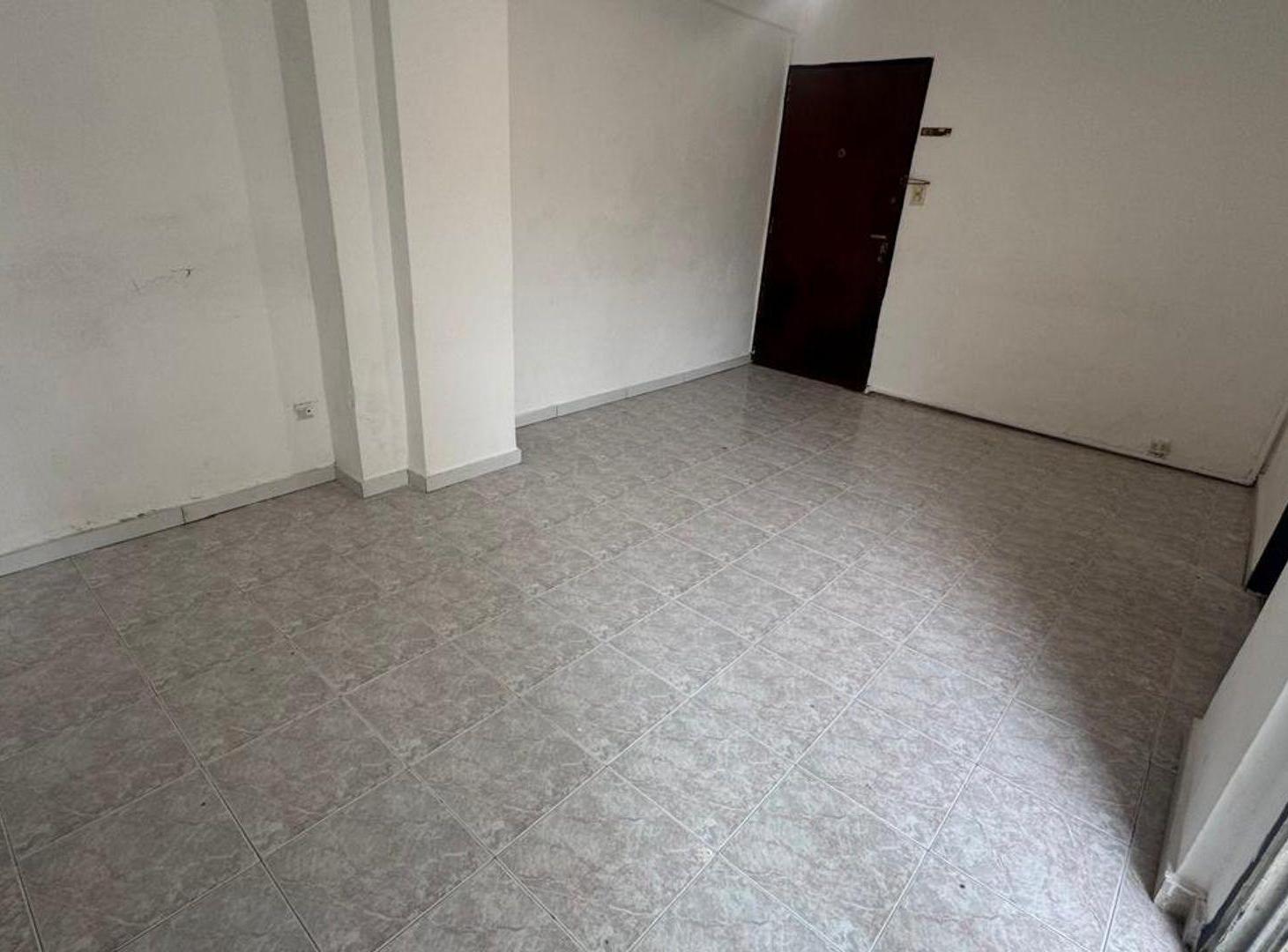 Foto de DPTO EN VENTA 2 AMBIENTES CON PATIO CABALLITO, imagen 3
