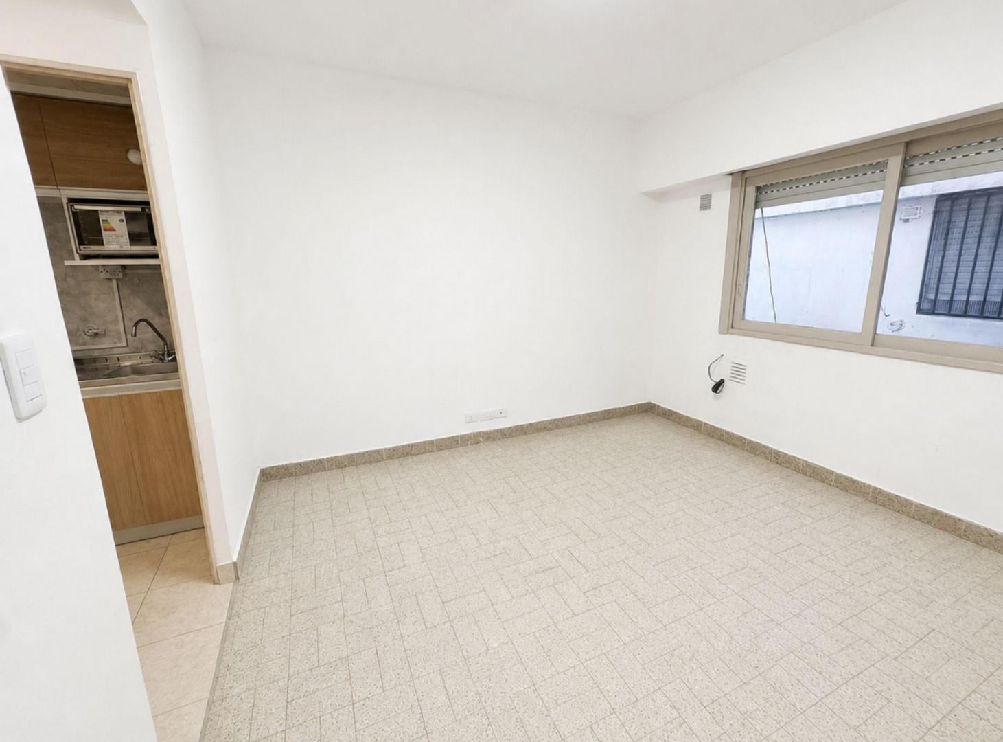 Foto de DEPARTAMENTO EN ALQUILER MONOAMBIENTE SAN NICOLAS, imagen 4