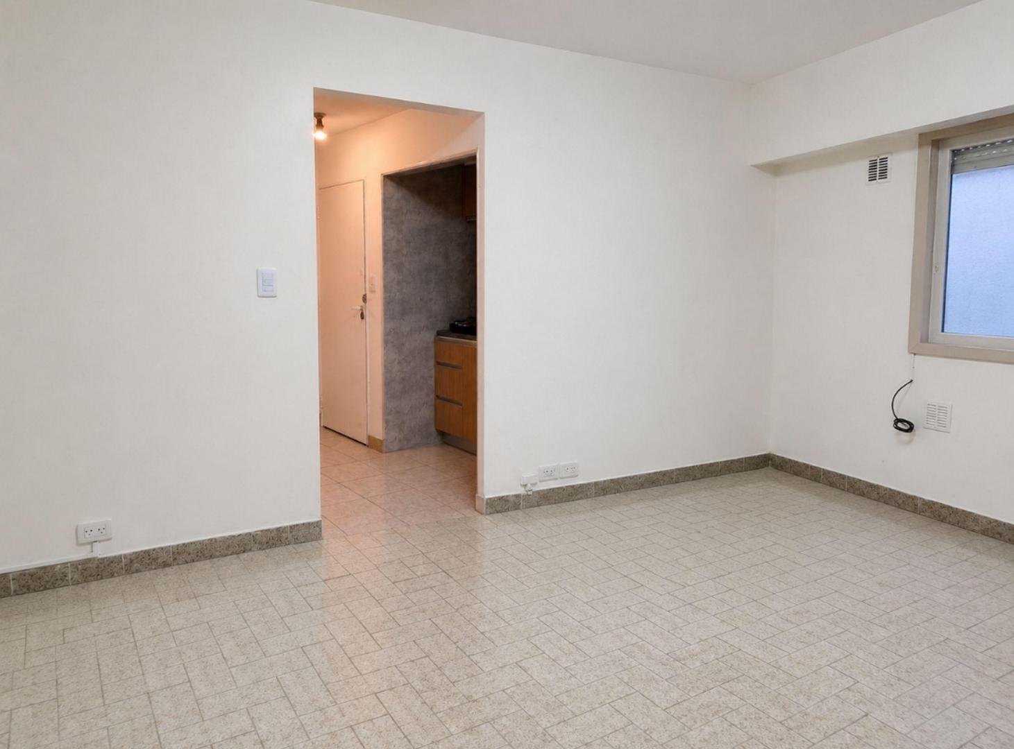 Foto de DEPARTAMENTO EN ALQUILER MONOAMBIENTE SAN NICOLAS, imagen 2