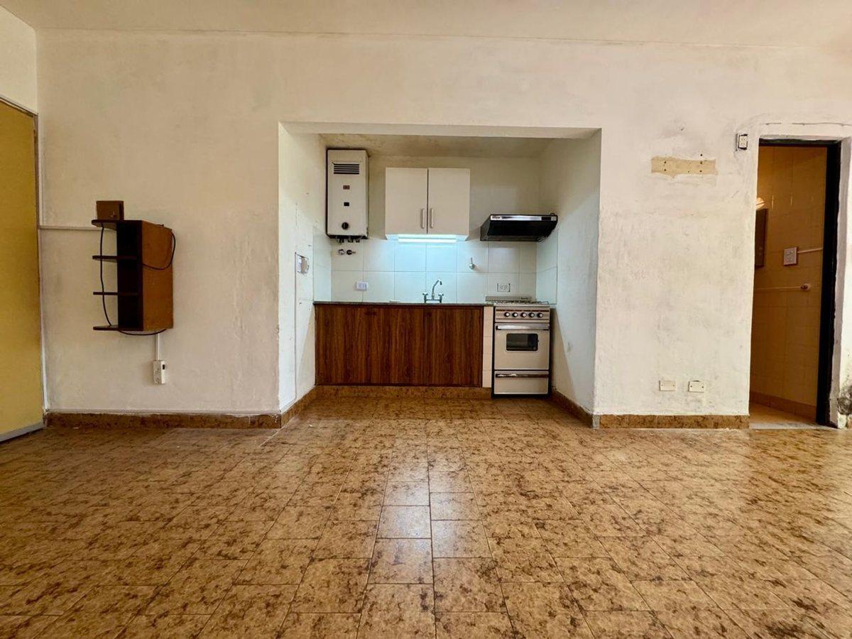 Foto de VENTA MONOAMB CON BALCON FRANCES EST.RAMOS MEJIA, imagen 2