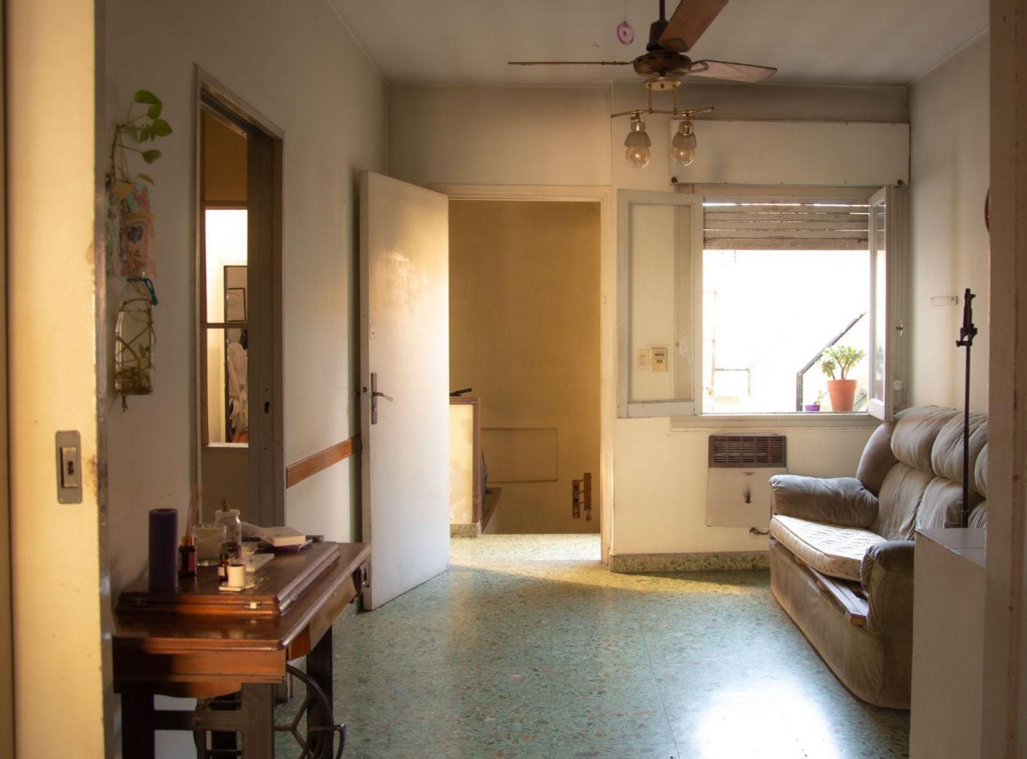 Foto de VENTA PH 3 AMB. TERRAZA PATIO Y BALCON V. LUGANO, imagen 4