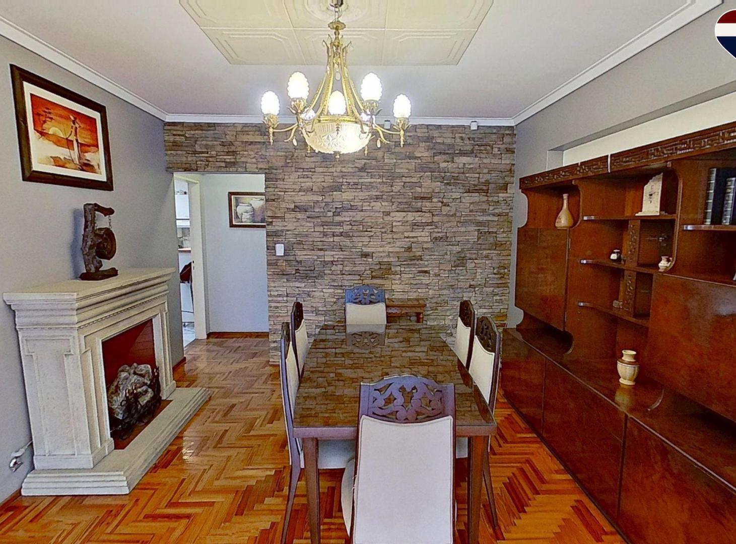Foto de Depto. Venta 4 amb con coc y depen. Villa del Parq, imagen 2