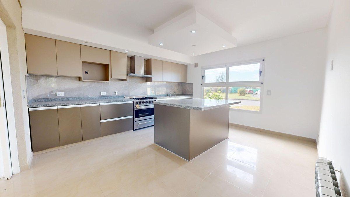 Foto de CASA VENTA 5 AMB HARAS STA MARIA ESCOBAR FINANCIA., imagen 2