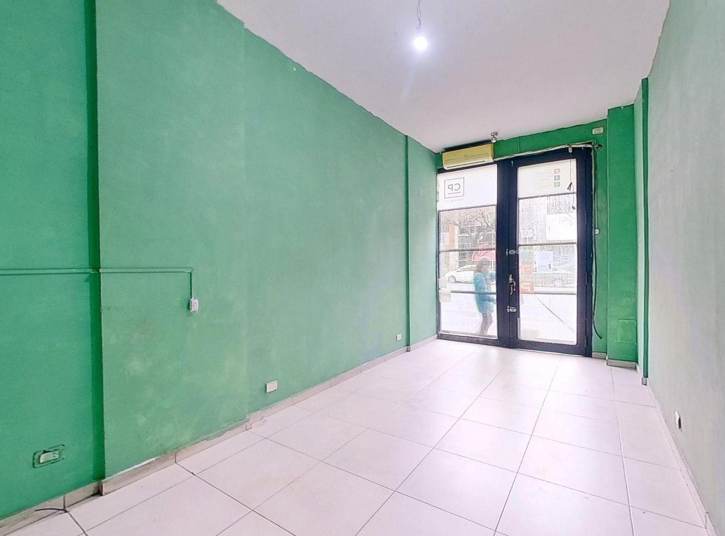 Foto de ALQUILER LOCAL COMERCIAL en MONSERRAT, imagen 3
