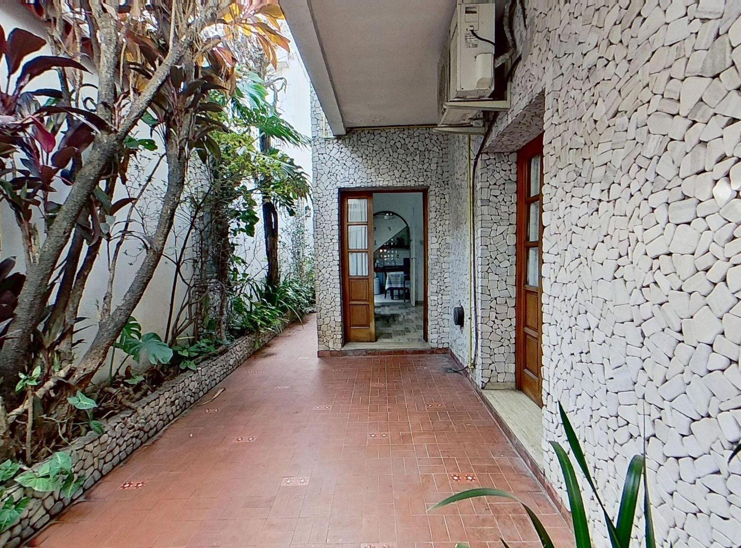 Foto de VENTA CASA 4 AMB COCHERA TERRAZA QUINCHO PARRILLA, imagen 1