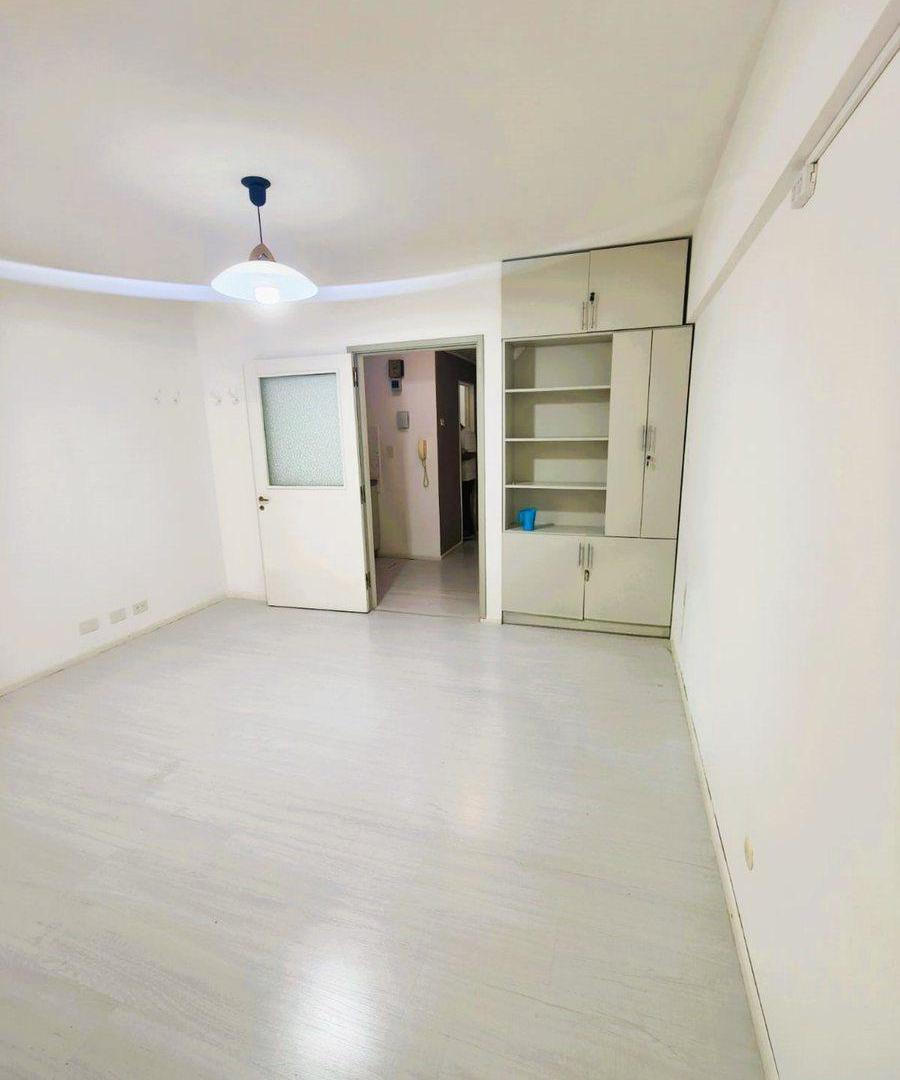 Foto de Venta Departamento 2 amb frente Balvanera, imagen 2