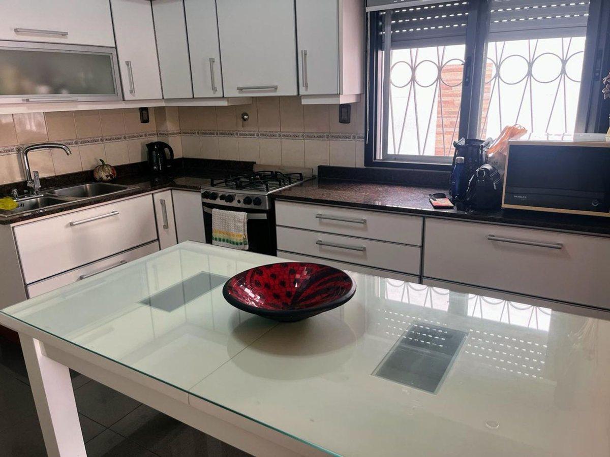 Foto de CASA en VENTA 3 AMB con GARAGE PATIO Y TERRAZA, imagen 2