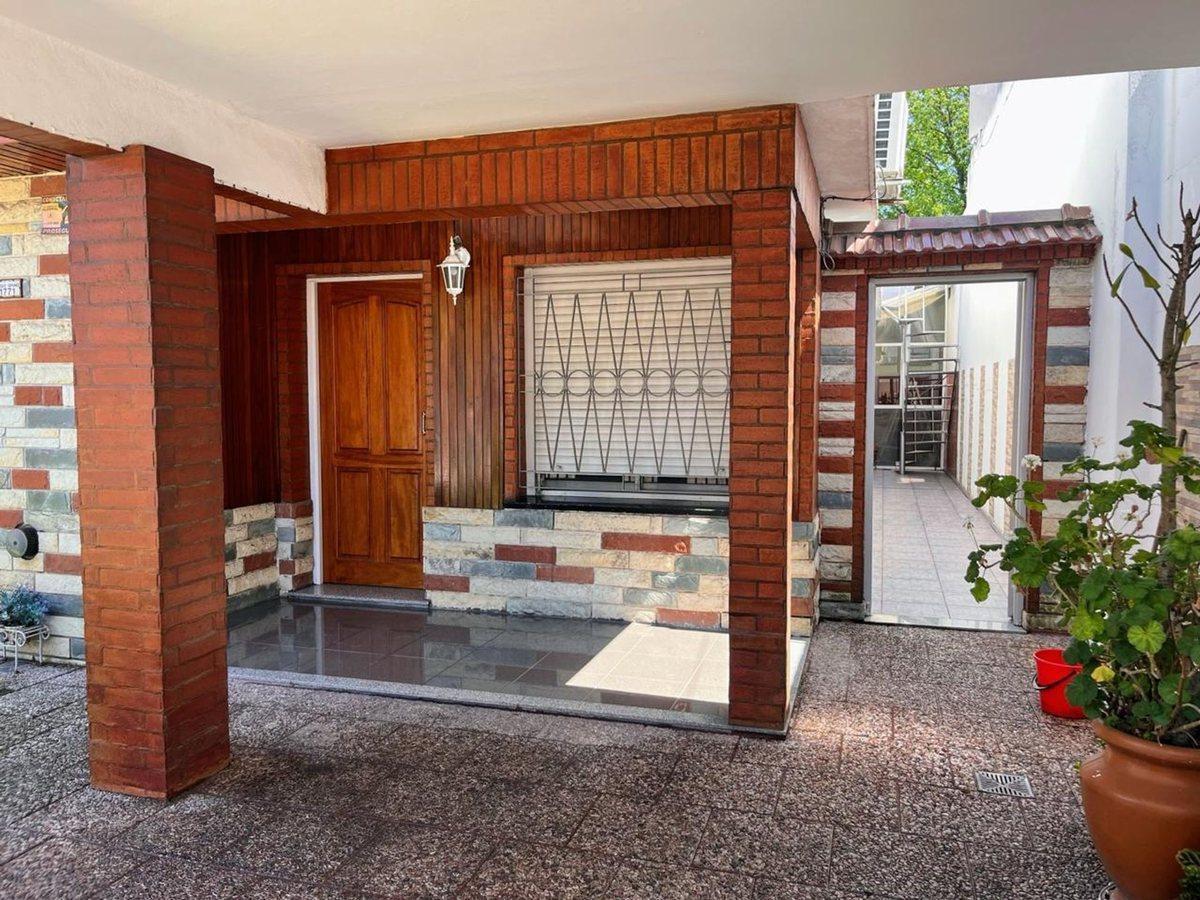 Foto de CASA en VENTA 3 AMB con GARAGE PATIO Y TERRAZA, imagen 5