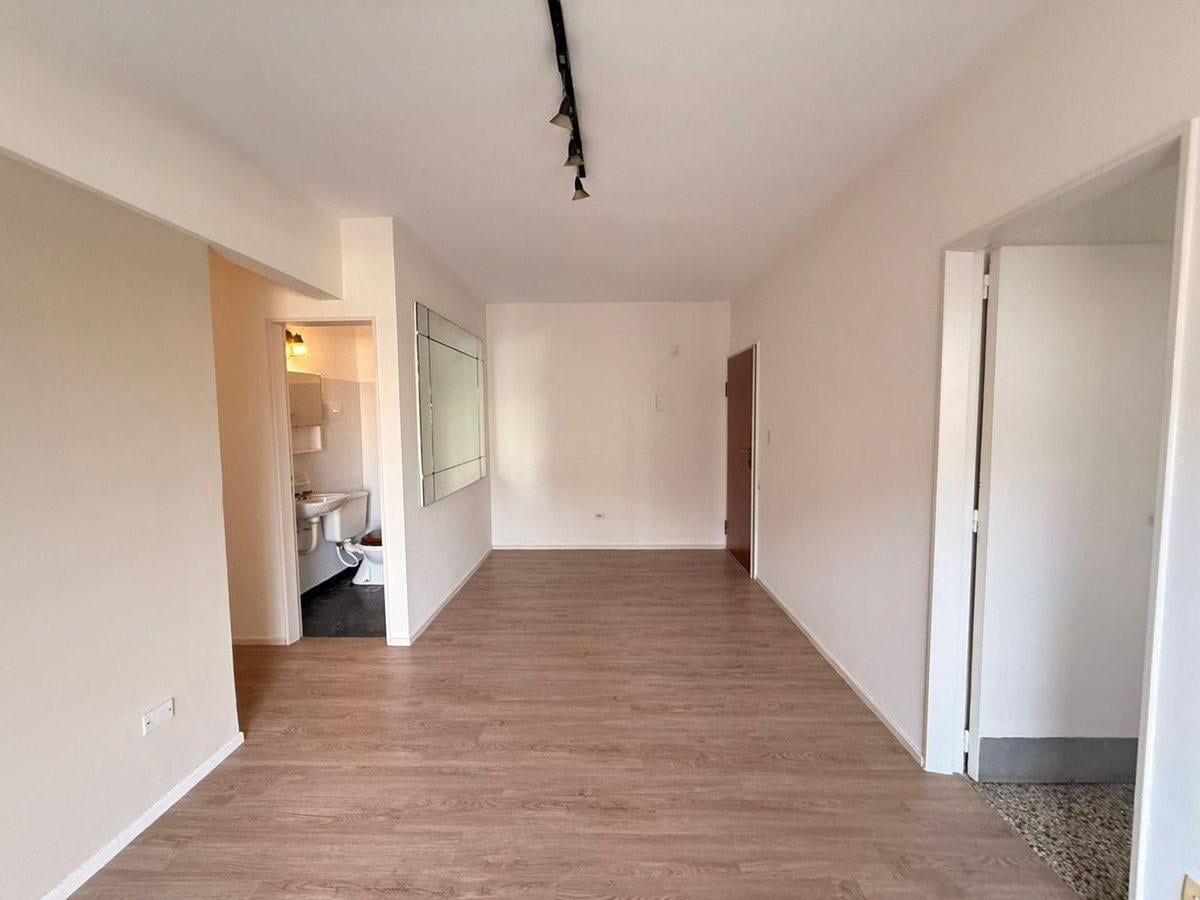 Foto de VENTA DPTO 4 AMB CABALLITO A. CRÉDITO REFACCIONADO, imagen 2