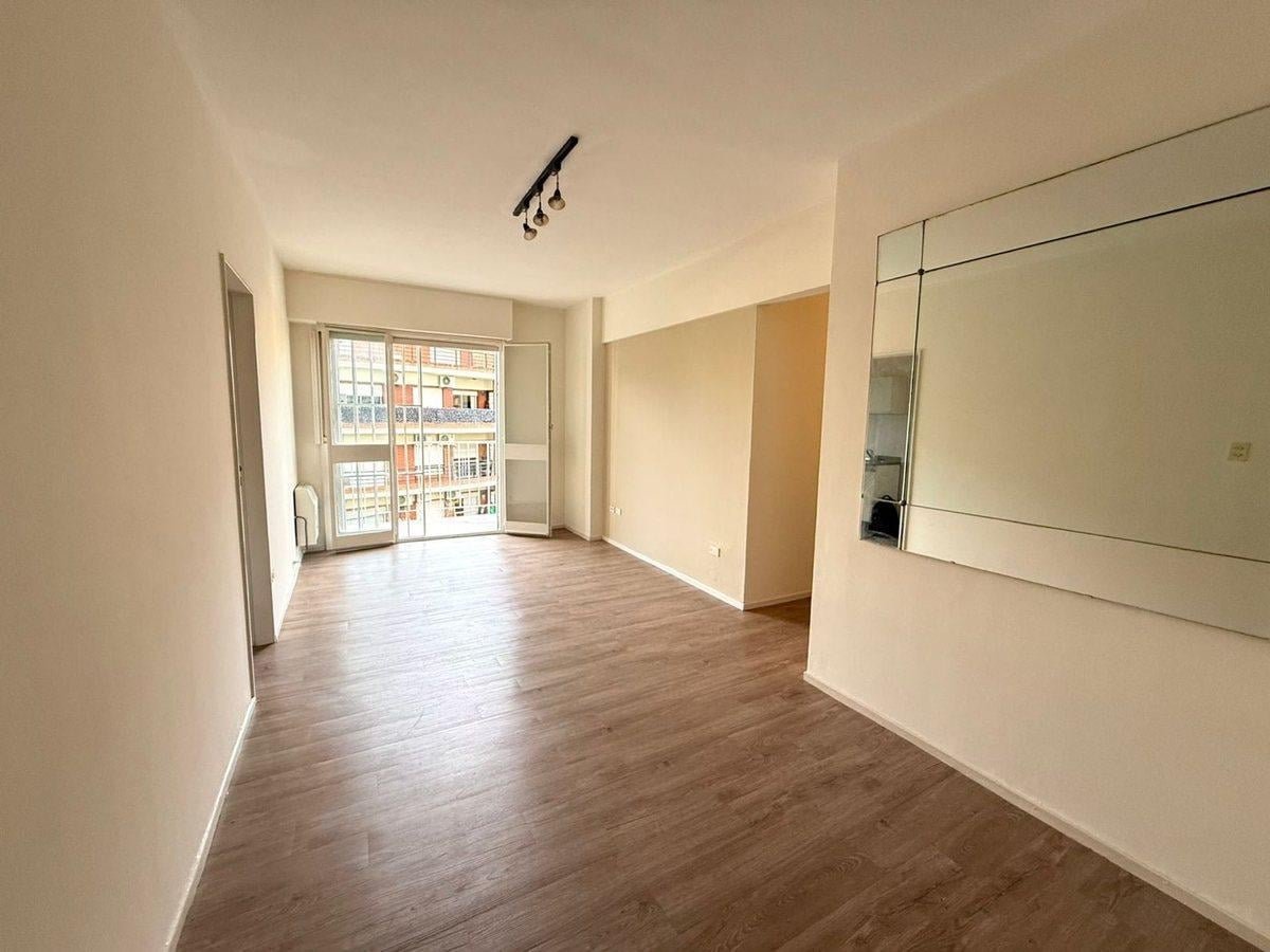 Foto de VENTA DPTO 4 AMB CABALLITO A. CRÉDITO REFACCIONADO, imagen 3