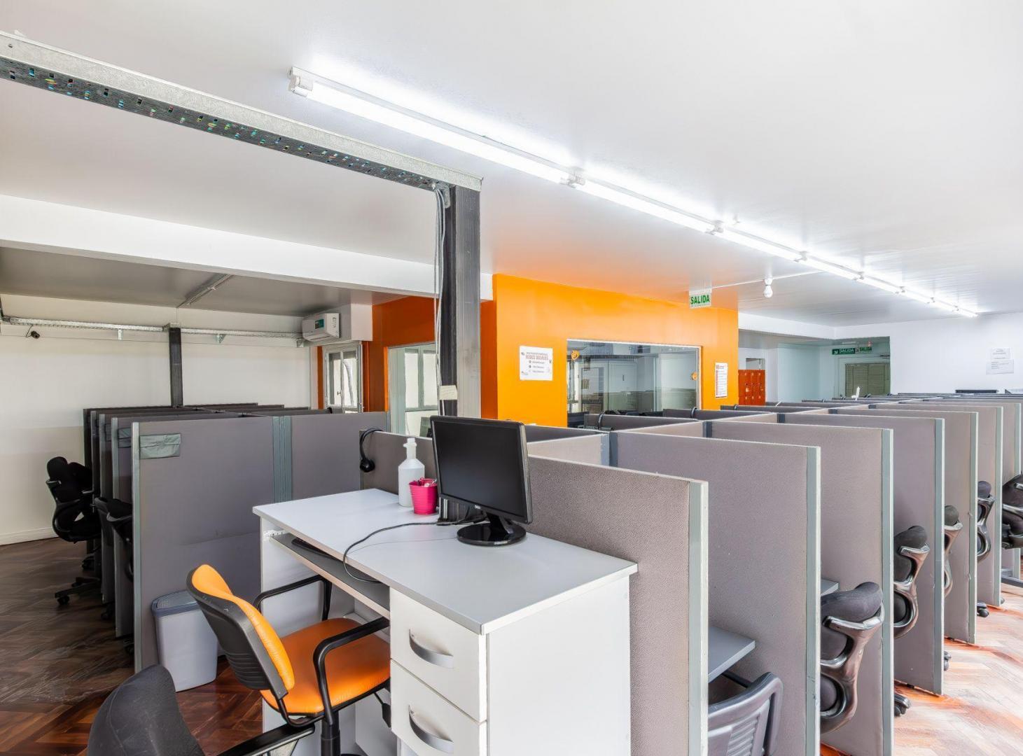 Foto de Oficina Centro Av. Rivadavia – Oportunidad, imagen 3