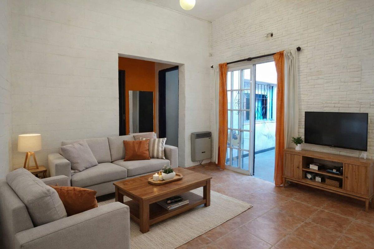 Foto de VENTA PH AVELLANEDA 3 AMB QUINCHO PATIO S/EXPENSAS, imagen 2