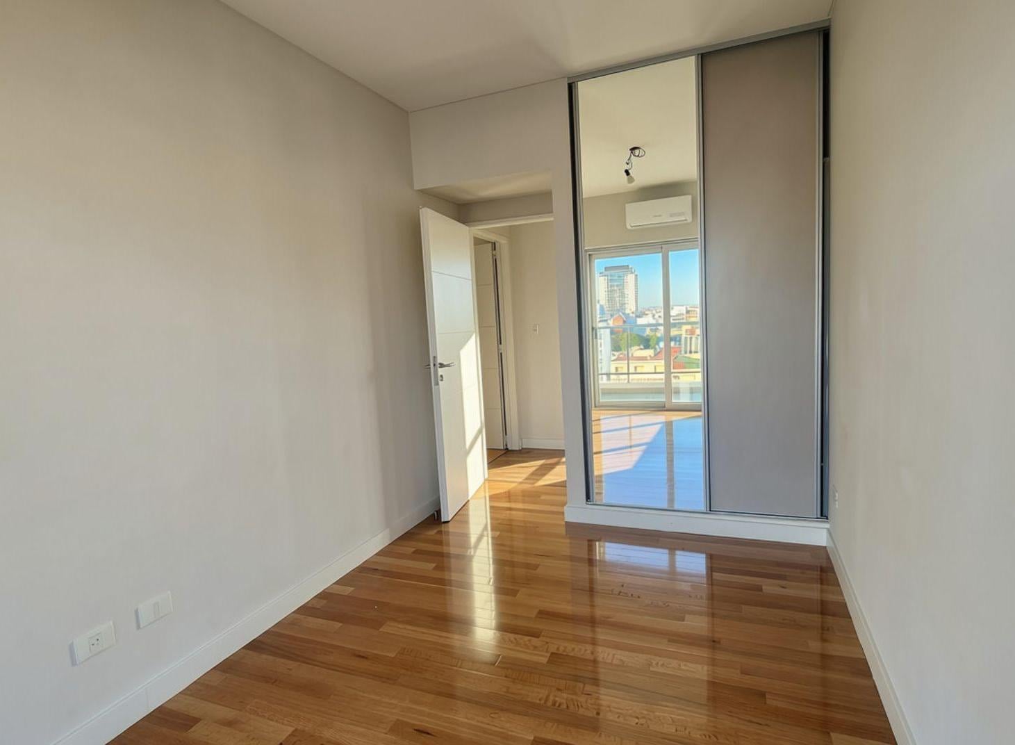 Foto de VENTA DEPTO 4 AMB A ESTREN COHERA Y BAUL CABALLITO, imagen 1