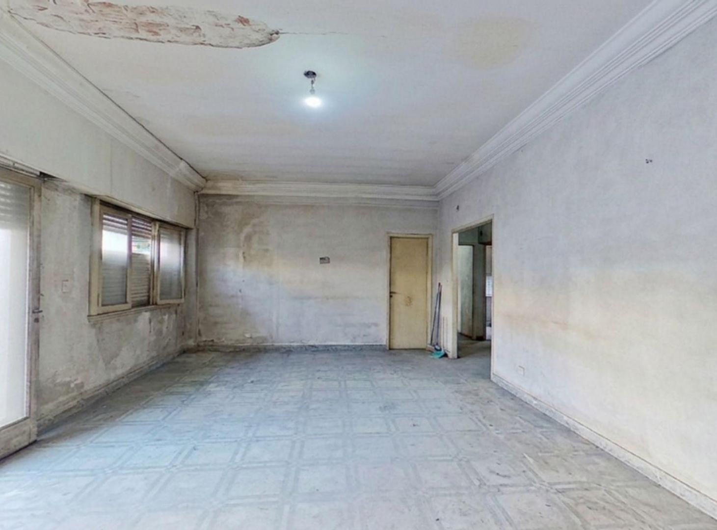Foto de PH en venta 4 amb en Liniers c/terraza 121m2, imagen 5
