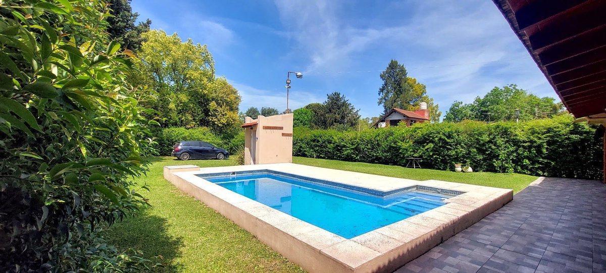 Foto de Casa sobre doble lote en EL Trebol con piscina, imagen 1