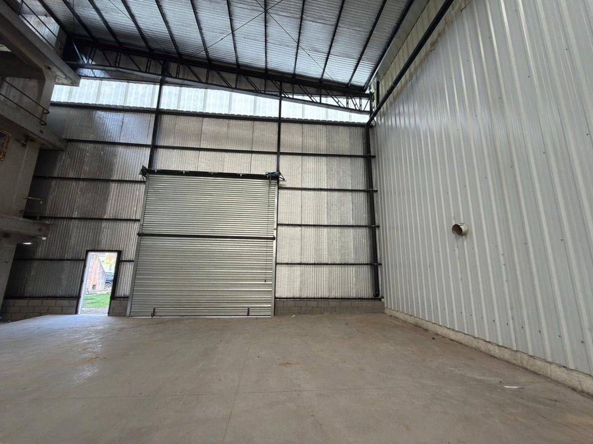 Foto de GALPON 1900m2 ALQUILER P.INDUS MORENO ESTRENAR, imagen 4