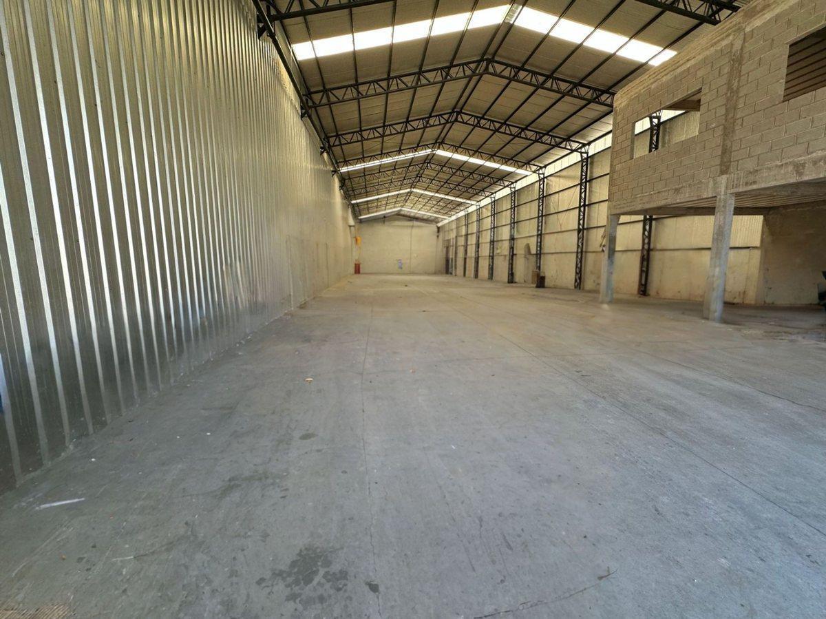 Foto de GALPON 1300m2 OFICIN ALQUILER PQUE INDUS MORENO, imagen 2