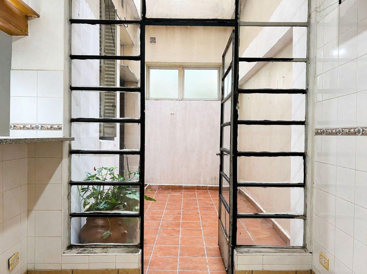 Foto de VENTA DEPTO 3 AMB CON ESCRITORIO COCHERA Y PATIO, imagen 4