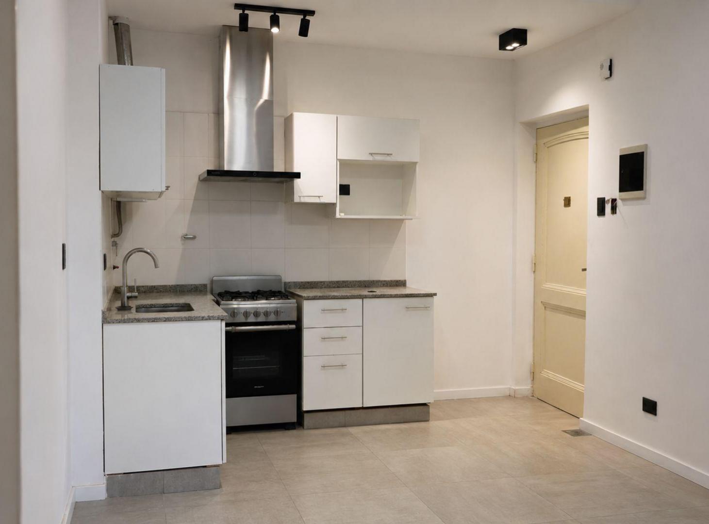 Foto de VENTA PH 2 AMBIENTES A ESTRENAR CON PATIO, BOEDO, imagen 1