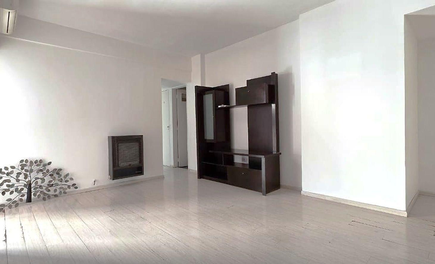Foto de Venta 3 amb. Piso 11°. Sum/Patio juegos. Almagro, imagen 3