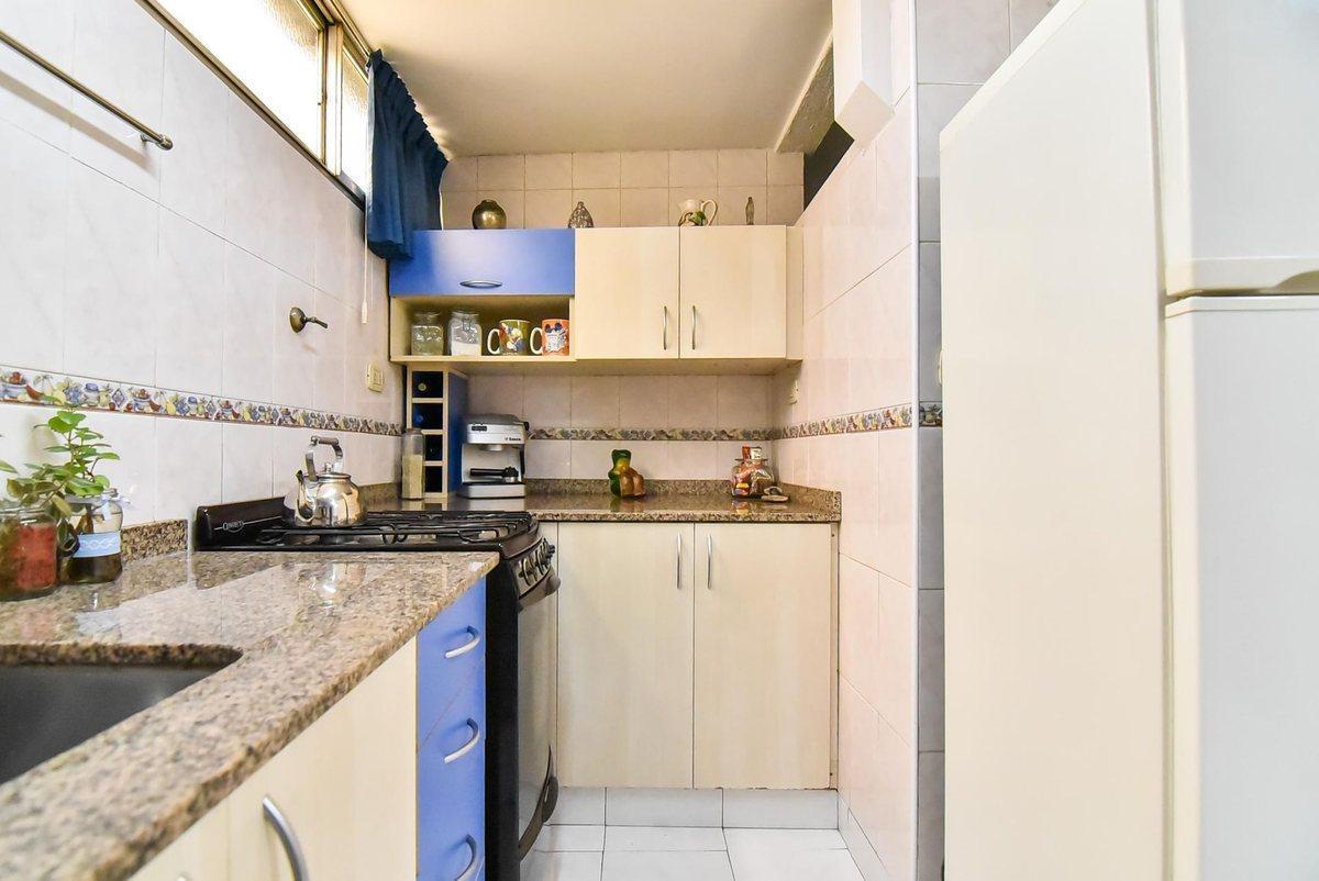 Foto de VENTA DEPARTAMENTO 3 AMBIENTES CON PATIO EN FLORES, imagen 1