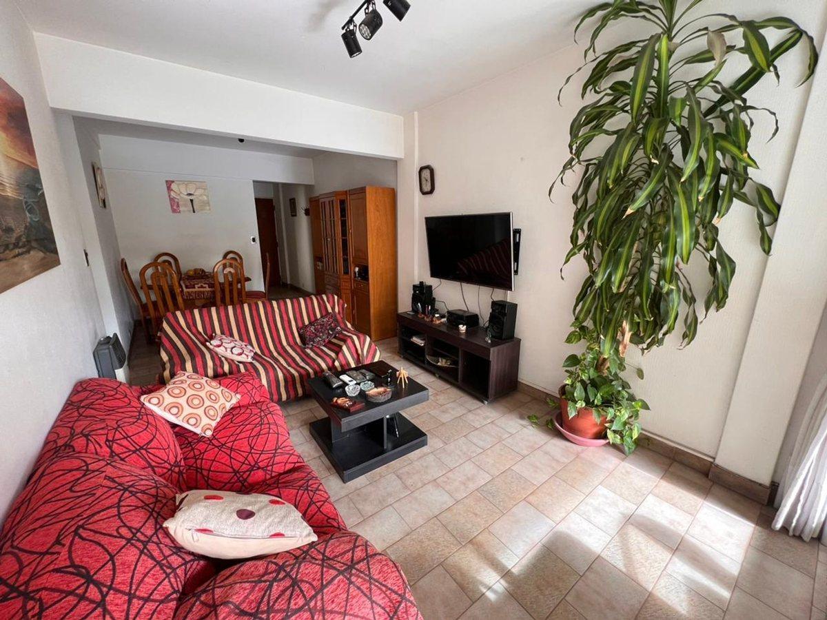 Foto de DEPTO 3 AMBIENTES EN VENTA BALCON TERRAZA FLORES, imagen 2