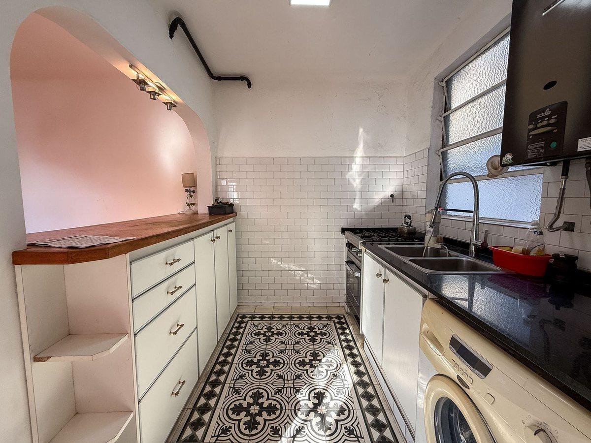 Foto de VENTA DEPARTAMENTO DE 4 AMBIENTES EN MONTSERRAT, imagen 3
