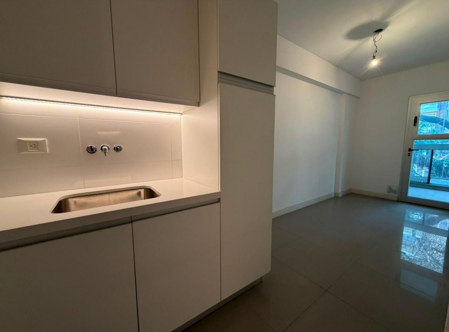 Foto de VENTA 4 AMB C/BALCON Y PARRILLA 2 COCH. CABALLITO, imagen 2