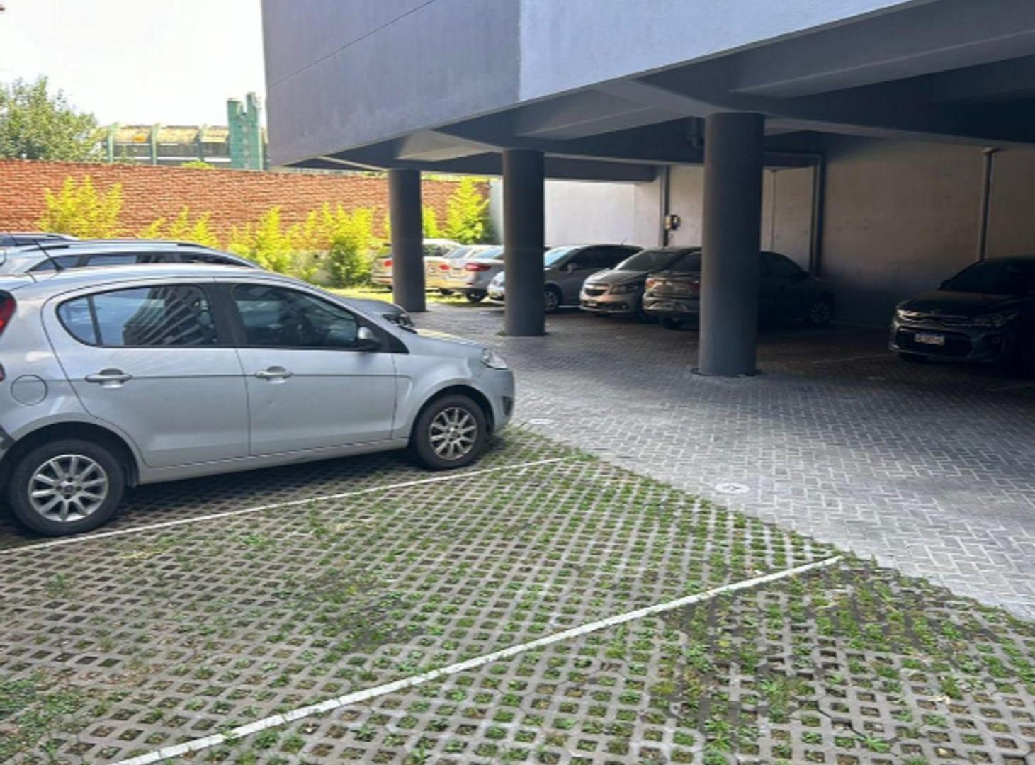 Foto de VENTA COCHERA FIJA CABALLITO, imagen 1