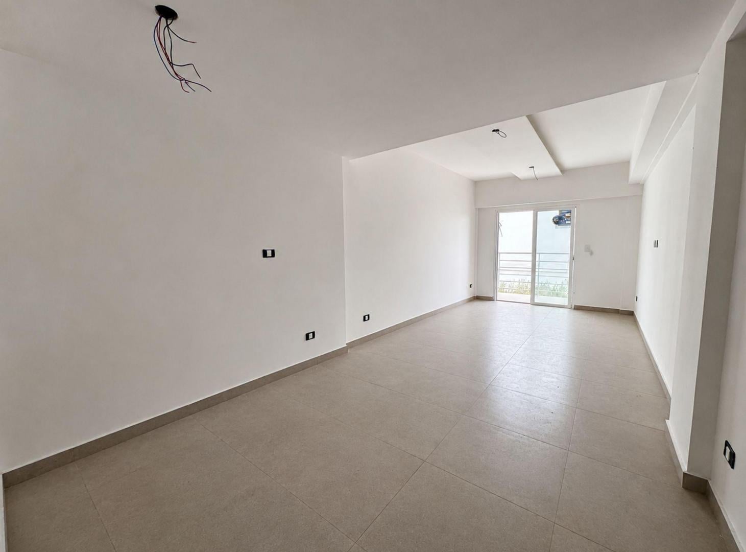 Foto de Monoambiente 4to piso - Balcón con Parrilla!, imagen 3
