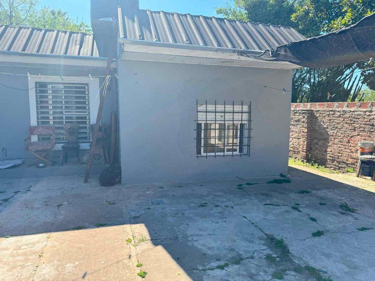 Foto de VENTA CASA 3 AMBIENTES CON LOTE LIBRE DE 200M2, imagen 2