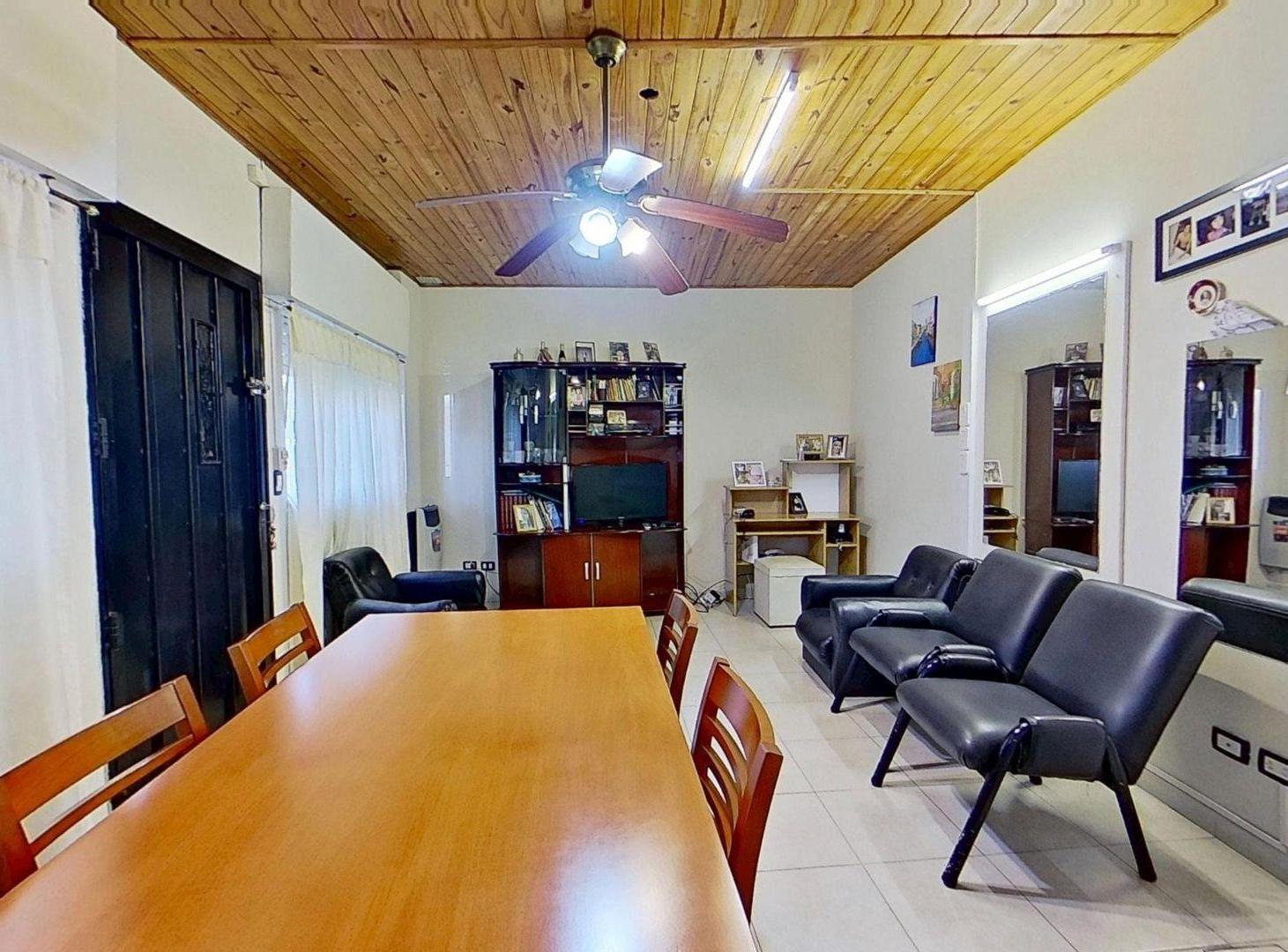 Foto de VENTA CASA MONTE CASTRO 5 AMBIENTES MULTIFAMILIAR, imagen 4