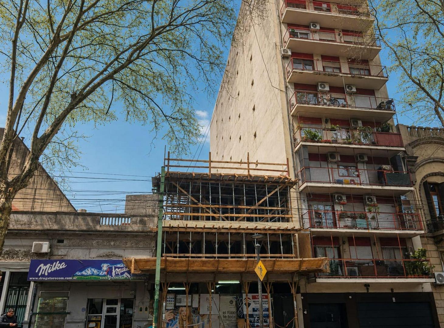 Foto de Venta 2 ambientes Almagro baño y toilette en obra, imagen 1