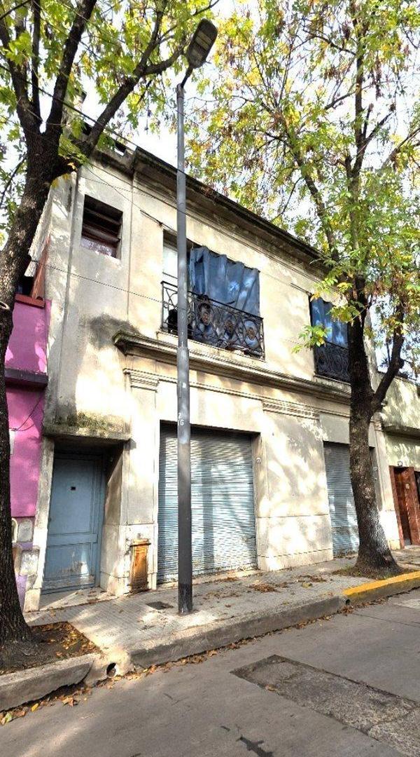 Foto de CASA 8 AMB EN BLOQUE/COCH/GALPÓN. VENTA. BARRACAS, imagen 3