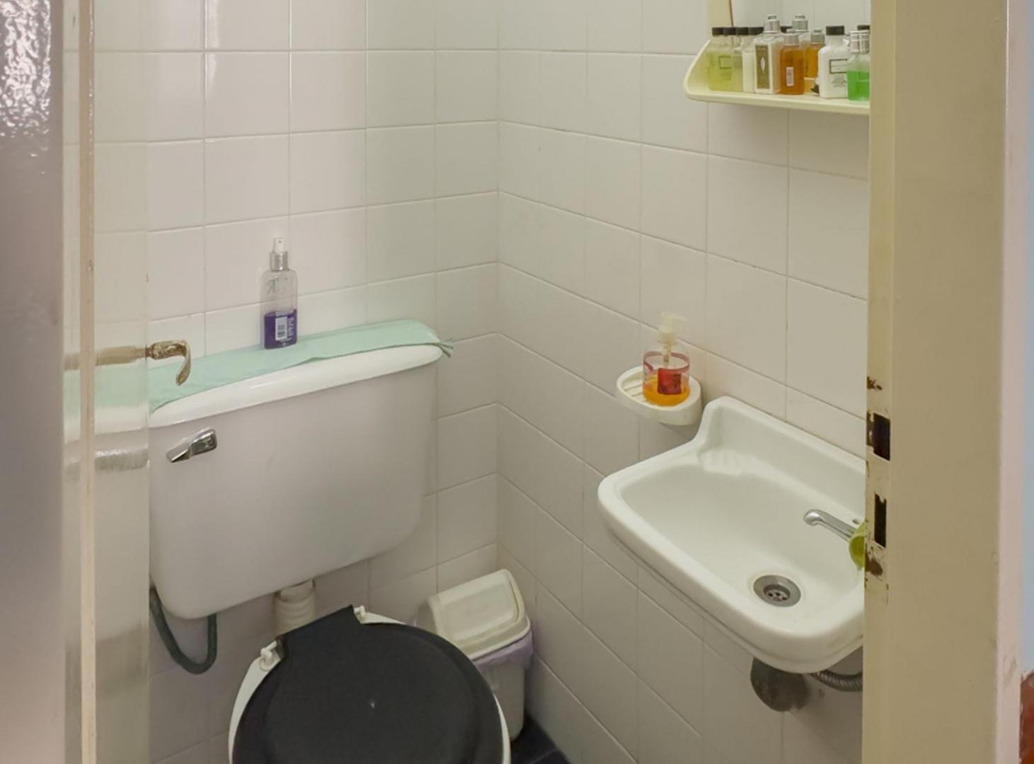 Foto de Departamento 3 ambientes Venta Montserrat Lavadero, imagen 4