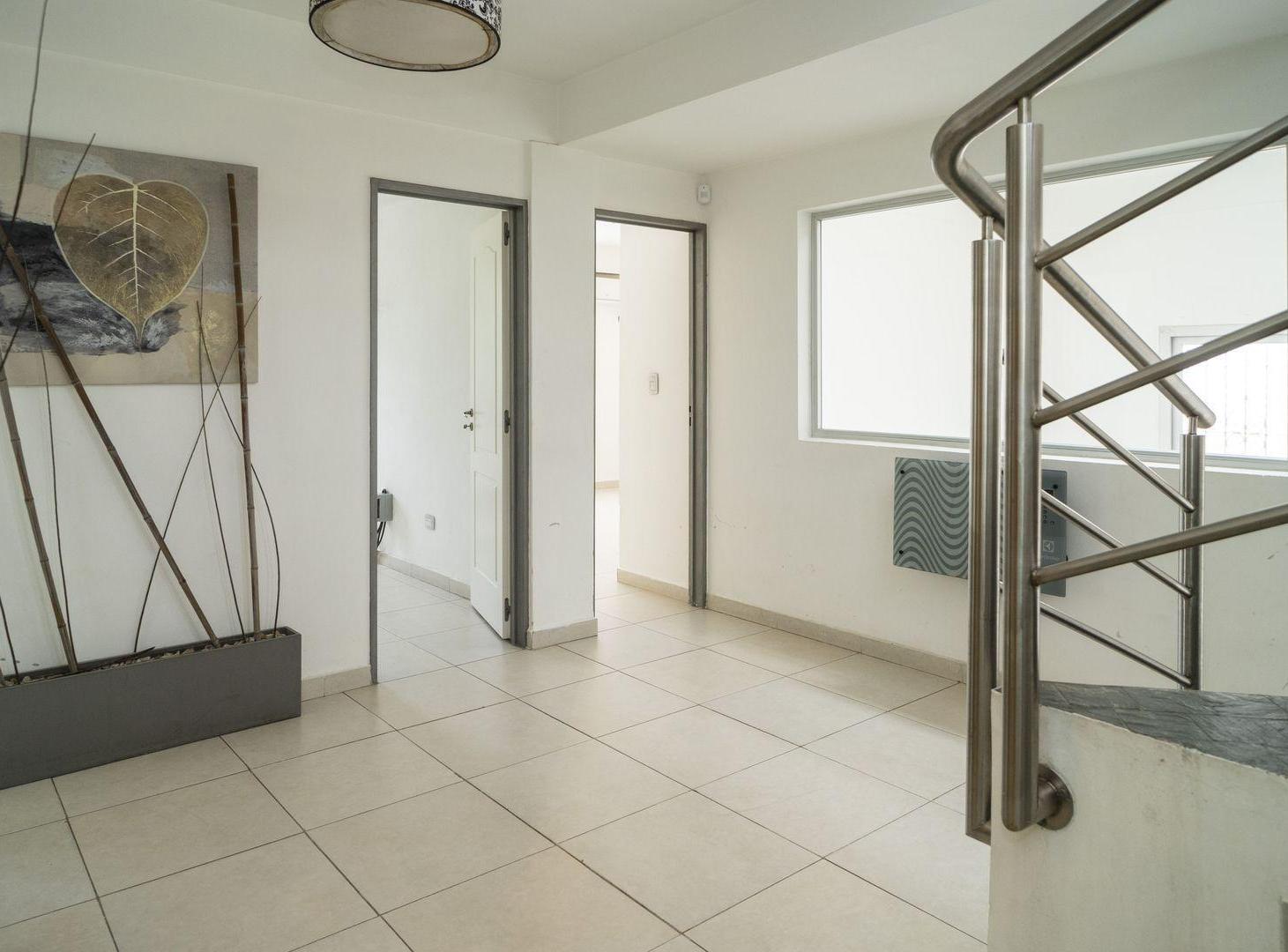 Foto de Venta PH 5 amb.Cochera.Terraza. Unico!Villa Lugano, imagen 4