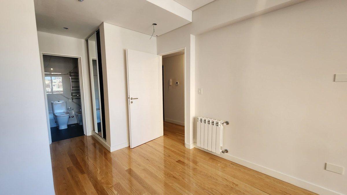 Foto de VENTA DEPTO 4AMB BALCÓN Y COCH. ESTRENAR CABALLITO, imagen 4