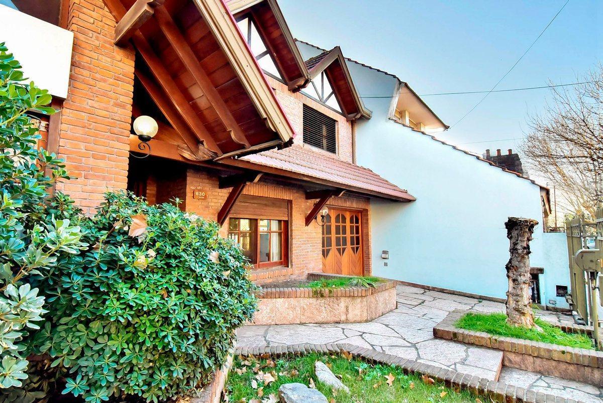 Foto de VENTA CASA 6 AMBIENTES CON PILETA LOMAS DE ZAMORA, imagen 1