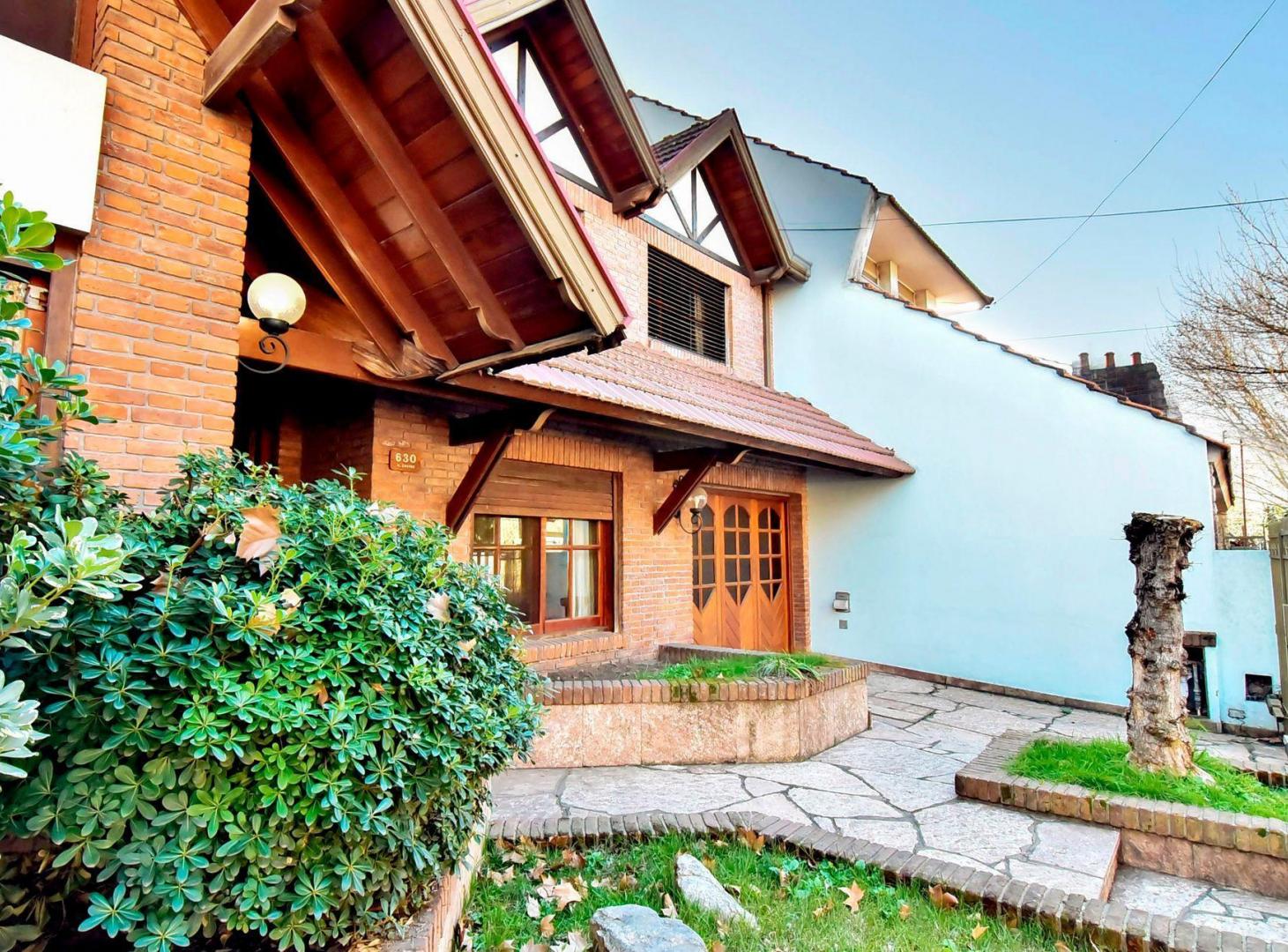 Foto de ALQUILER CASA 6 AMB CON PILETA LOMAS DE ZAMORA, imagen 4