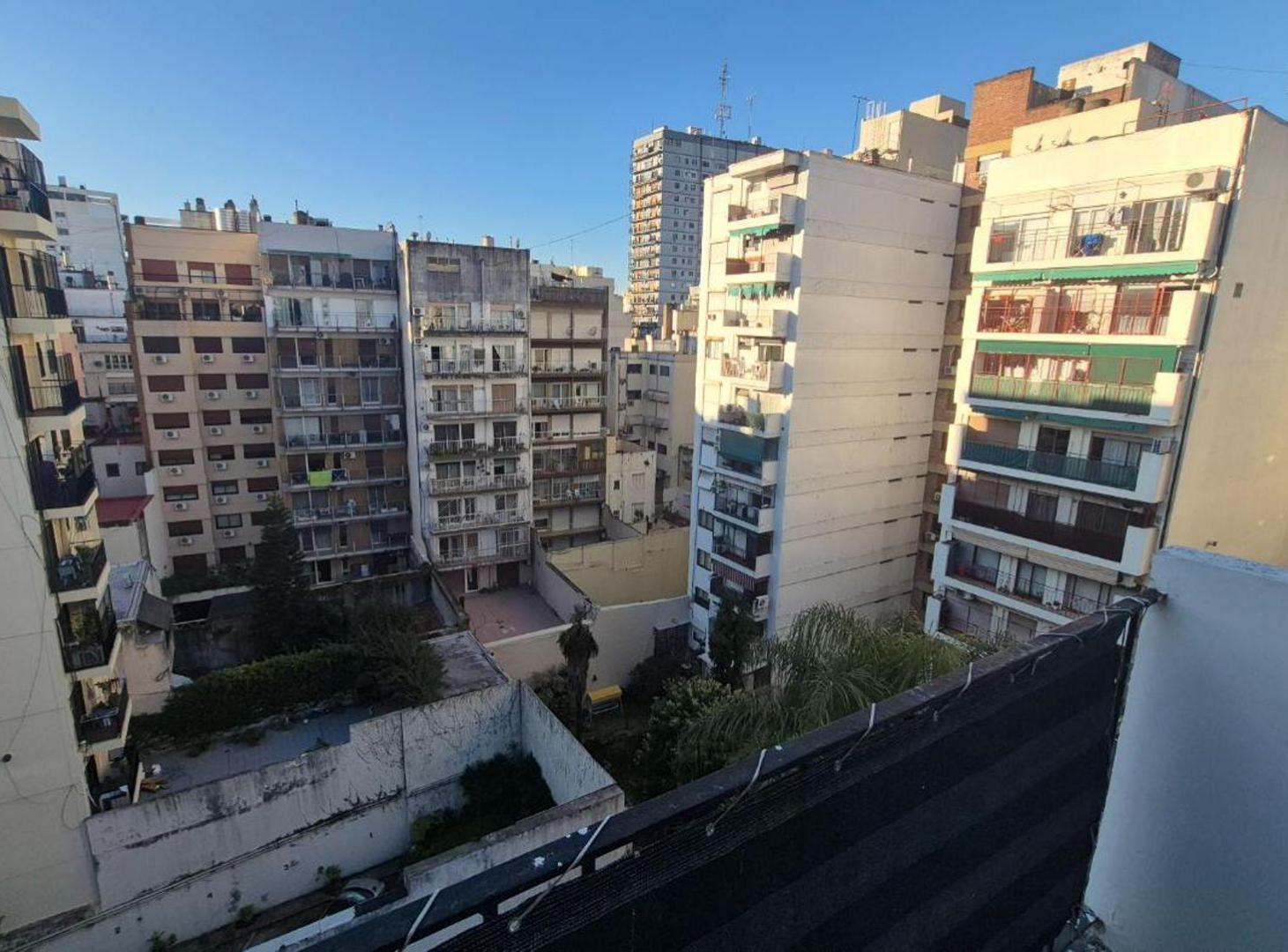 Foto de VENTA 2 AMB - SUPER LUMINOSO - CABALLITO, imagen 1
