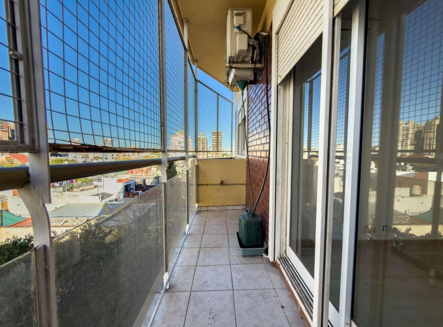Foto de VENTA DEPTO 3 AMB CON BALCON PARQUE PATRICIOS, imagen 3