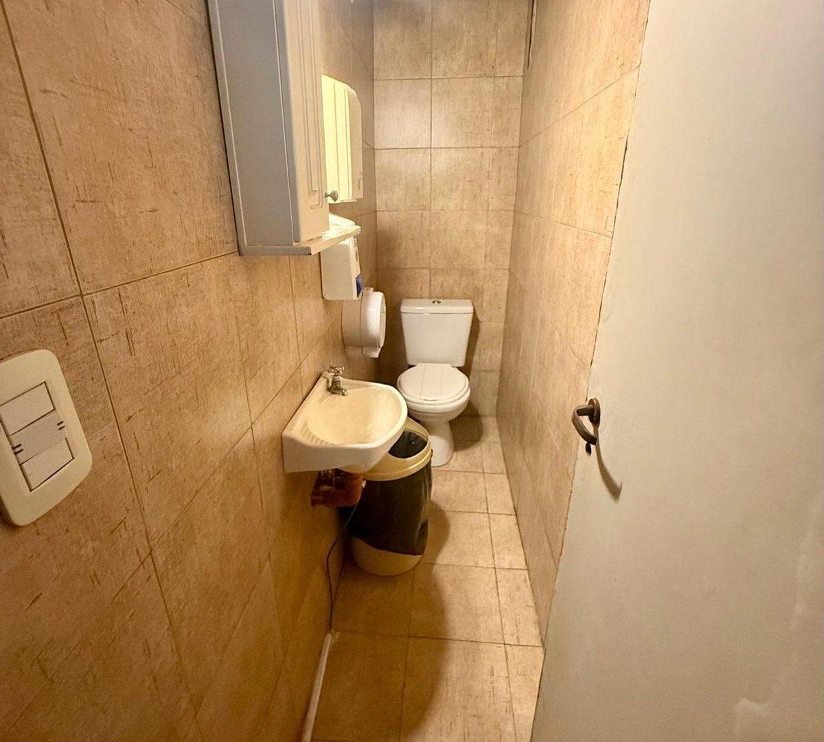 Foto de LOCAL COMERCIAL EN VENTA EN MONSERRAT GRAN SOTANO, imagen 3