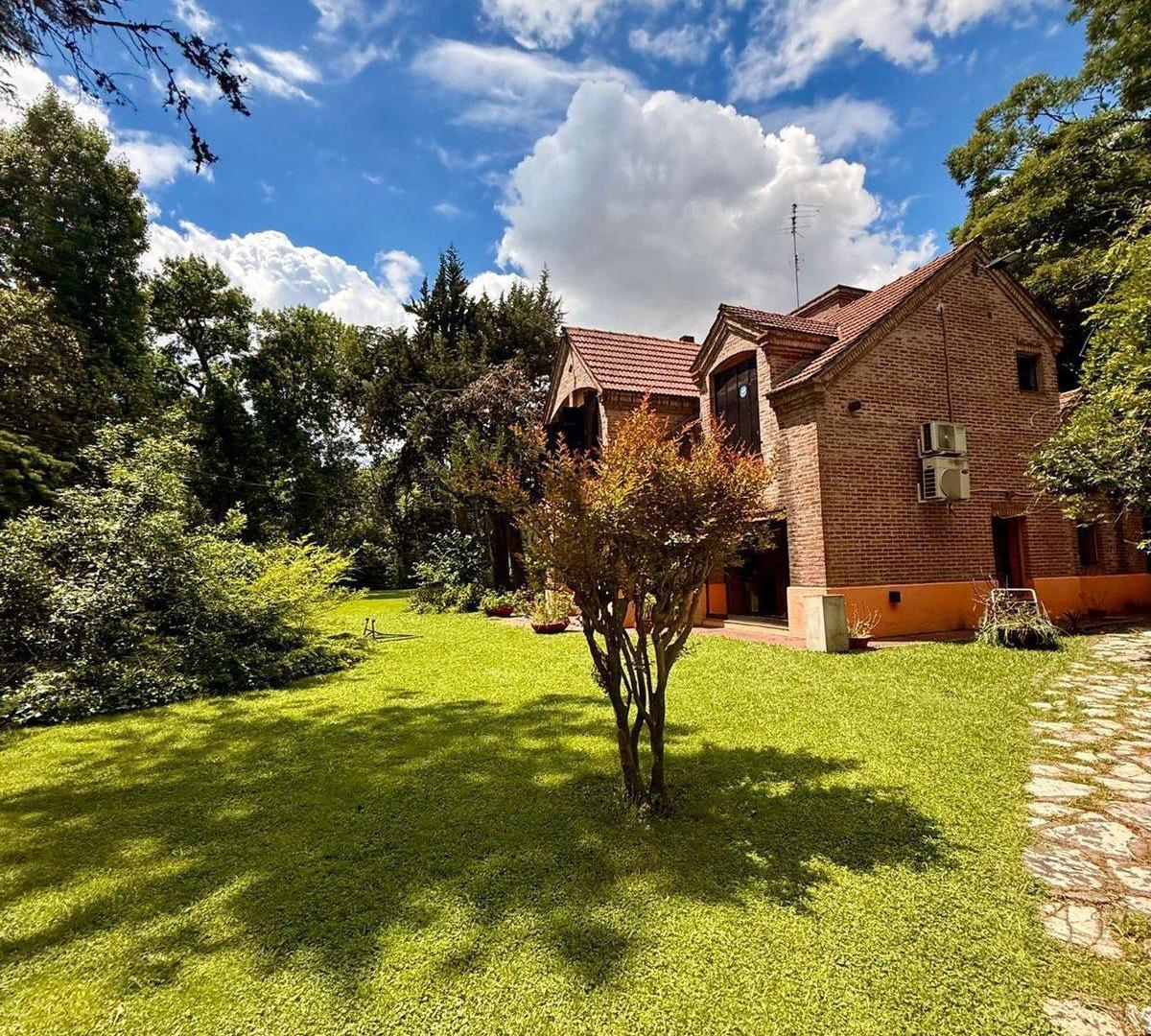 Foto de Casa Quinta en venta, Barrio Yei Pora, con 3 lotes, imagen 2