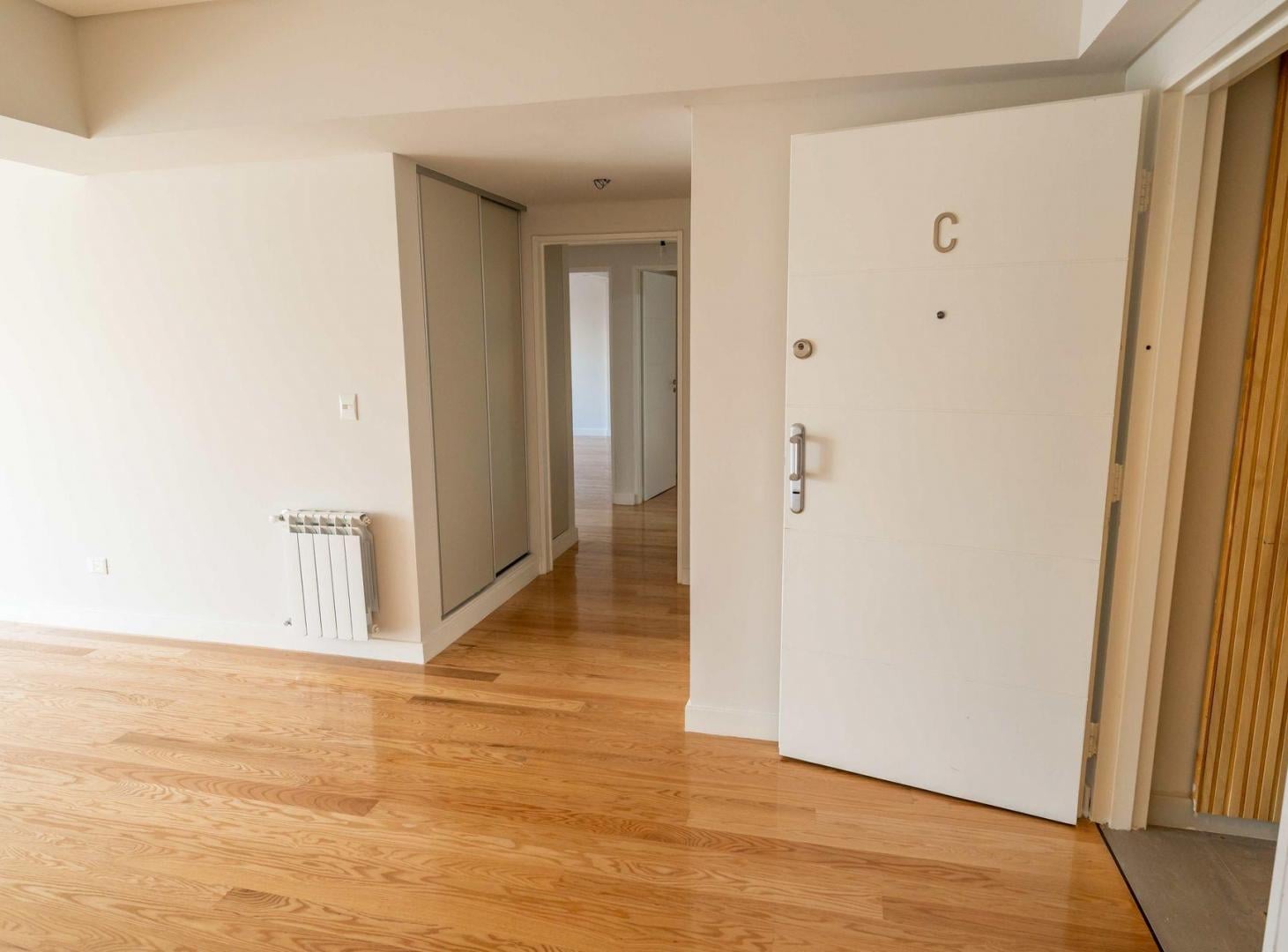 Foto de VENTA 4 AMB C/BALCÓN Y 2 COCH. ESTRENAR CABALLITO, imagen 2