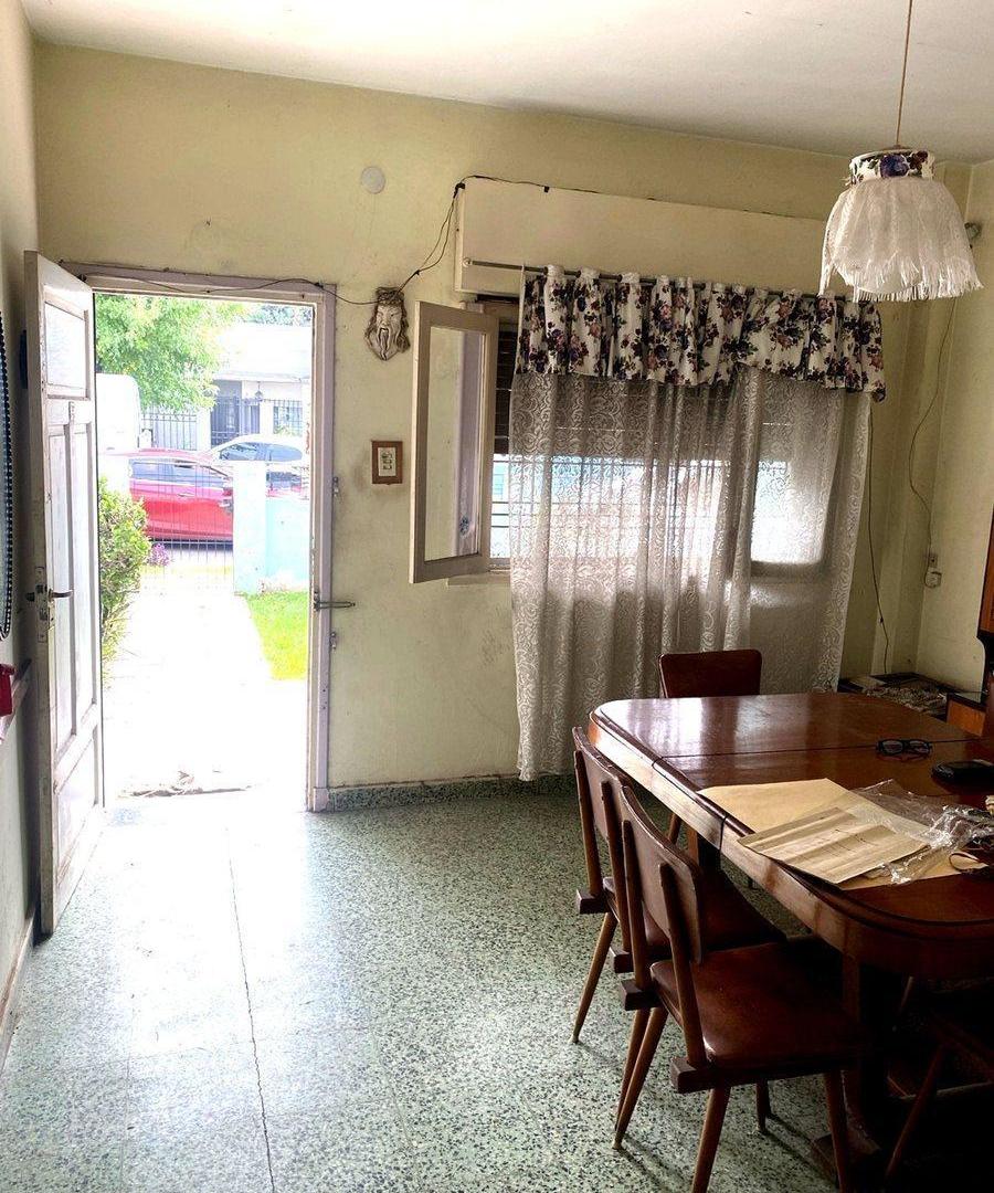 Foto de VENTA CASA 3 AMBIENTES APTO CREDITO PARA RECICLAR, imagen 3