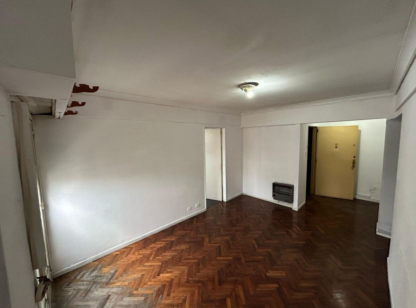 Foto de VENTA DEPTO 3 AMB LUMINOSO CON BALCON EN BALVANERA, imagen 1