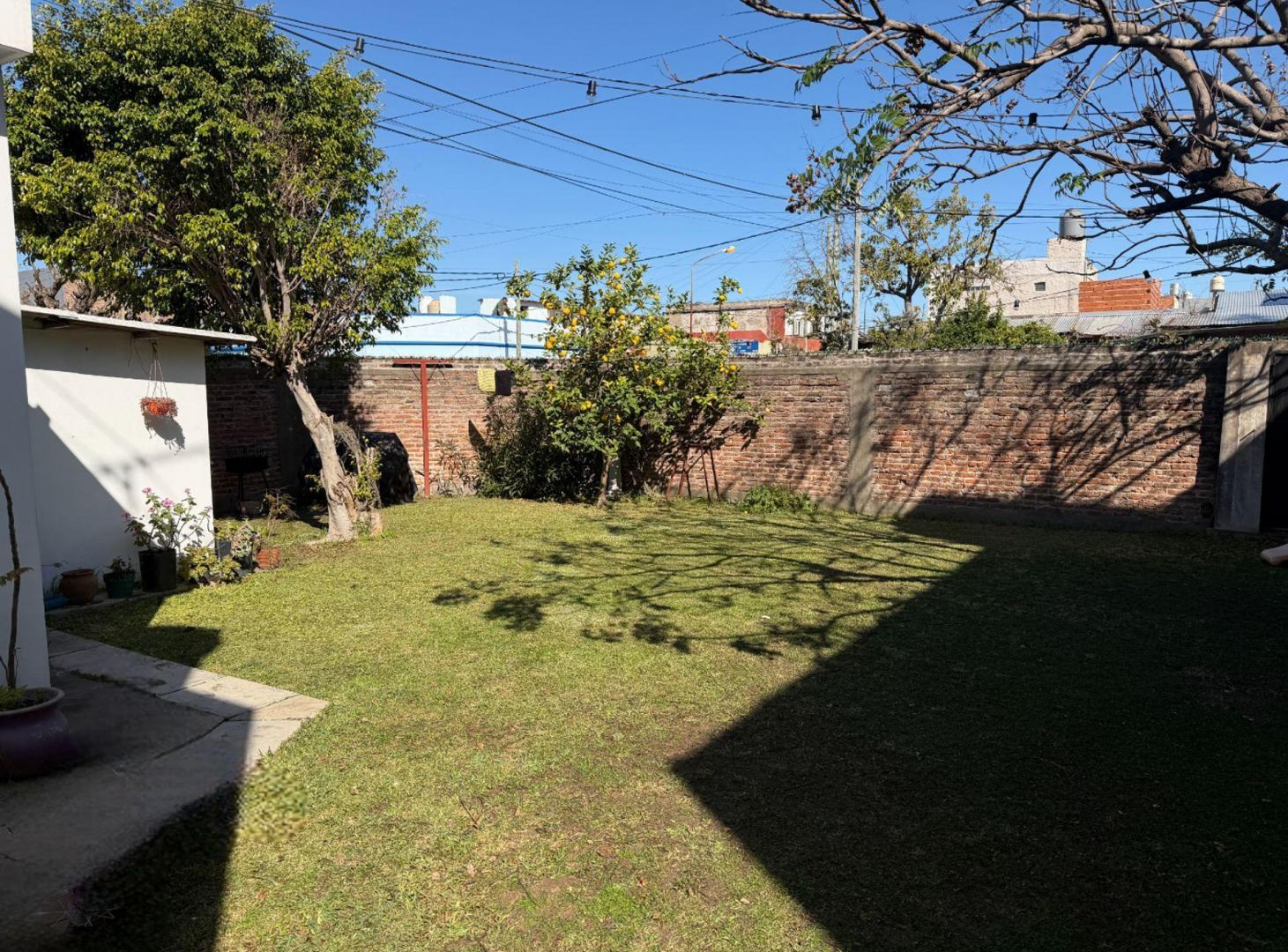 Foto de VENTA CASA 3 AMBIENTES EN TABLADA COCHERA Y JARDIN, imagen 1