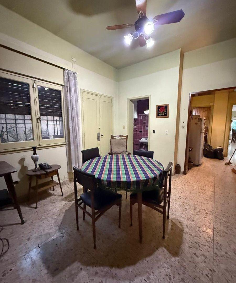 Foto de CASA LOTE EN VENTA EN V. SARMIENTO MORON, imagen 1