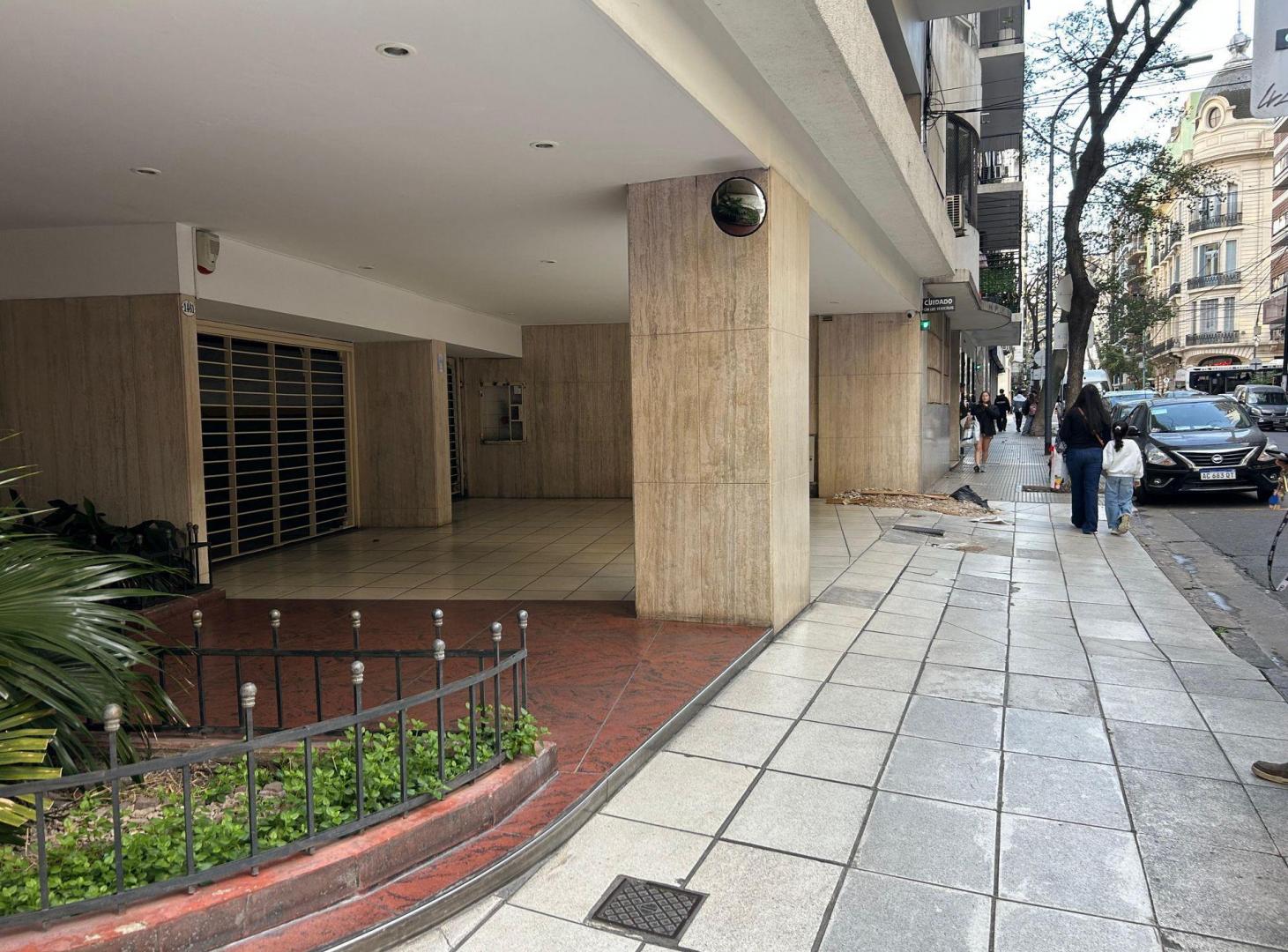 Foto de VENTA DE COCHERA FIJA EN RECOLETA – APTA SUV, imagen 3