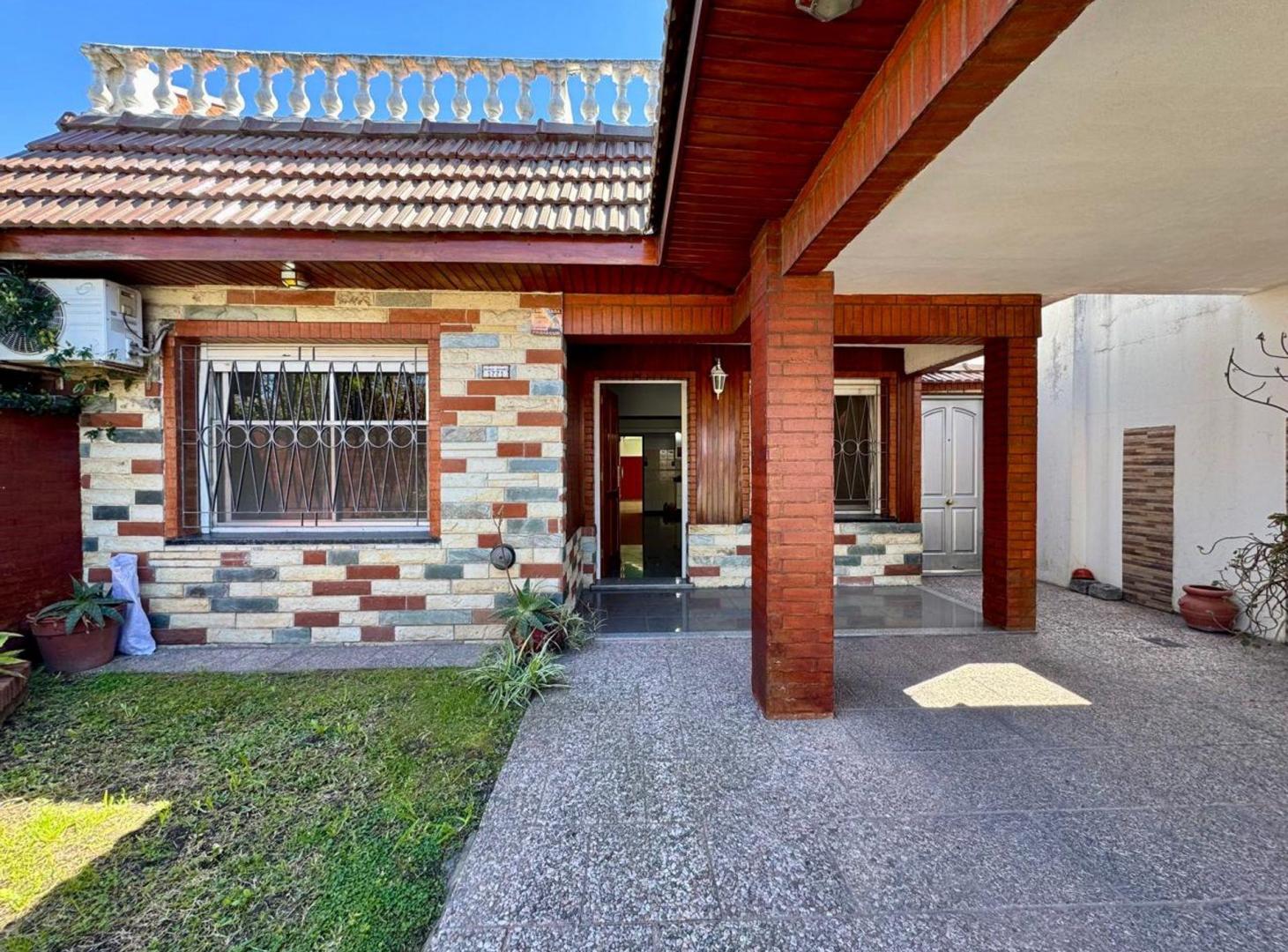Foto de Chalet 3 Amb de Estilo Reciclado Luzuriaga Garage, imagen 4